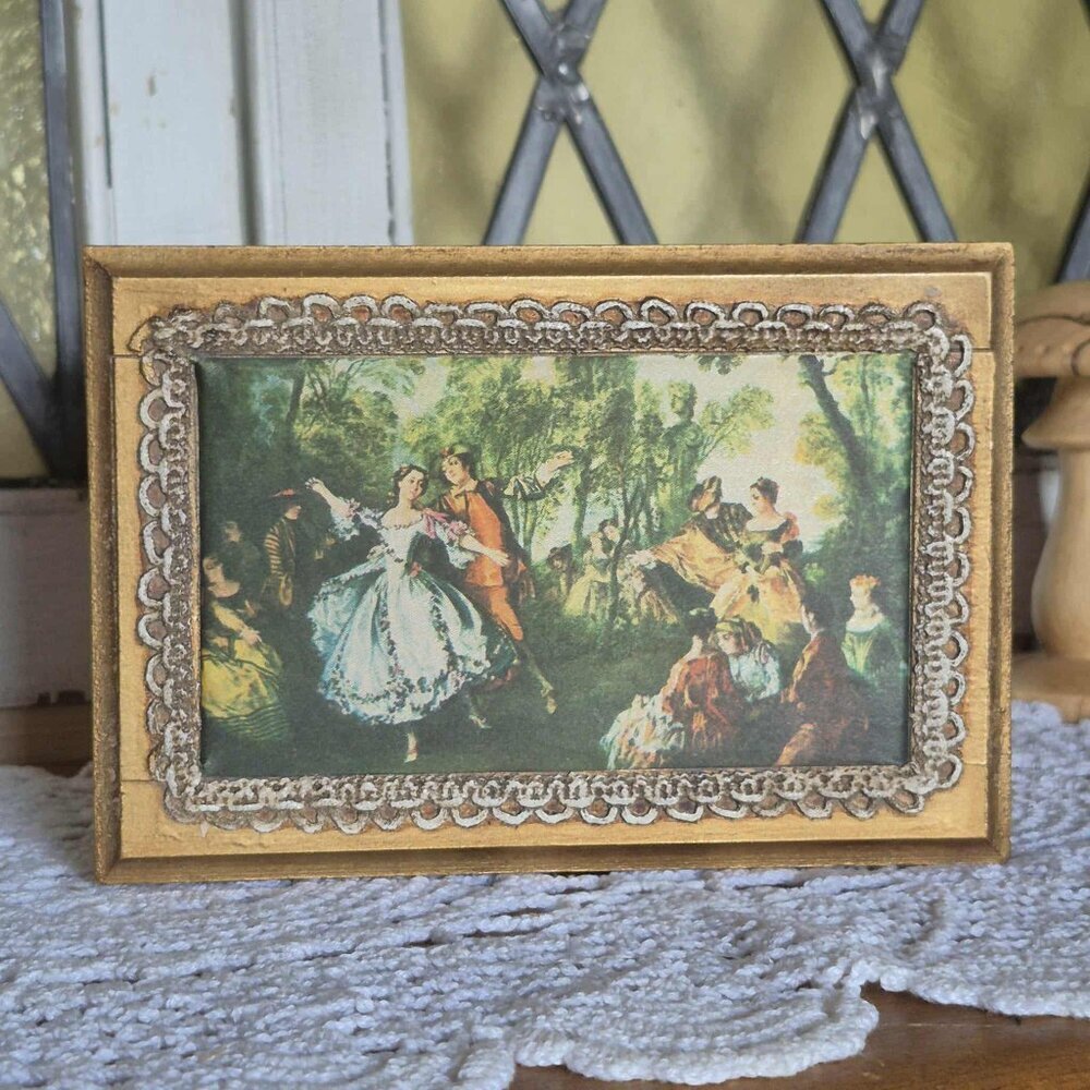 Vintage Musical Gold Jewelry Box - Picture 5 of 11